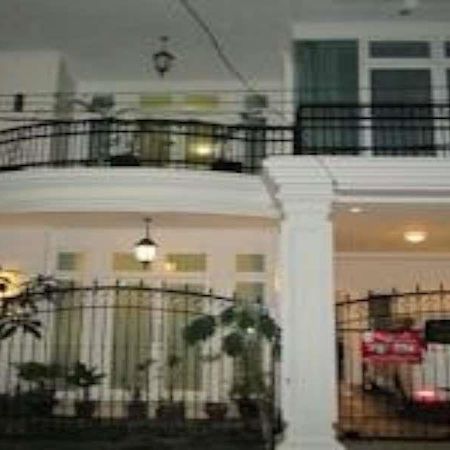 Ge Jacmart Homestay Makassar By Zuzu Eksteriør bilde