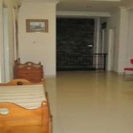 Ge Jacmart Homestay Makassar By Zuzu Eksteriør bilde